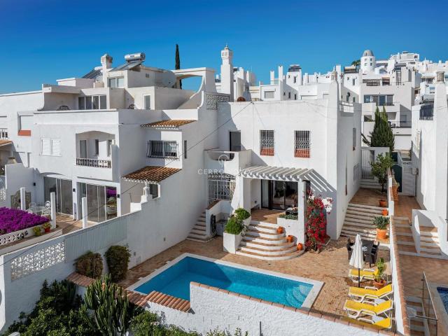 Vivenda venda em Albufeira e Olhos de Água, Albufeira