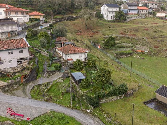 Casa venda em Travassos, Póvoa de Lanhoso