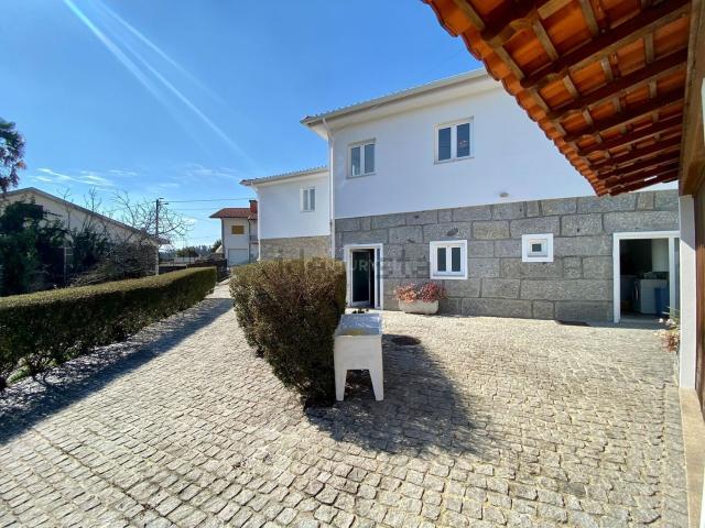 Casa venda em Travassos, Póvoa De Lanhoso