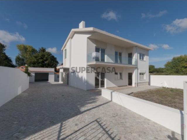 Casa venda em Marinha Grande, Leiria
