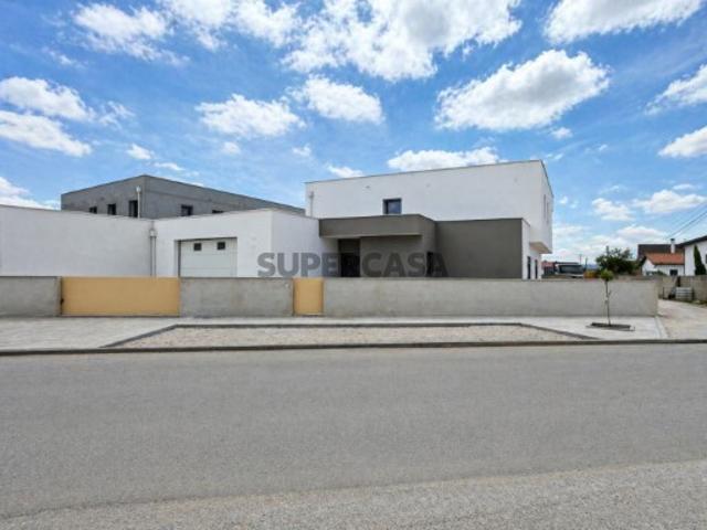 Casa venda em Batalha, Leiria