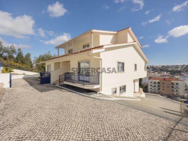 Casa venda em Guimarota, Leiria