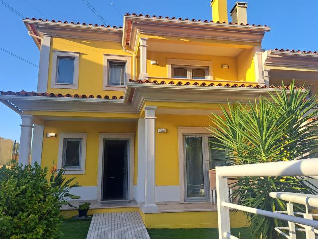 Vivenda venda em Marinheiros, Leiria