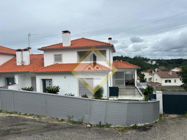 Casa venda em Parceiros e Azoia, Leiria