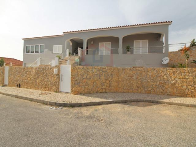 Vivenda venda em Quarteira, Loulé