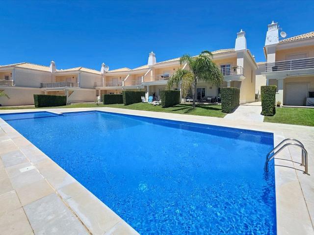 Vivenda venda em Albufeira e Olhos de Água, Albufeira