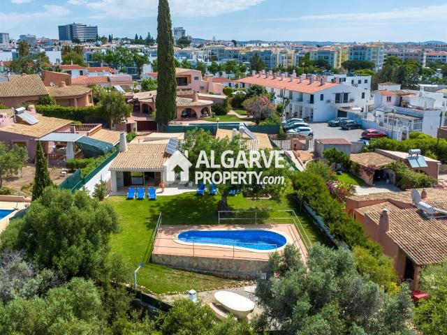 Vivenda venda em Albufeira e Olhos de Água, Albufeira