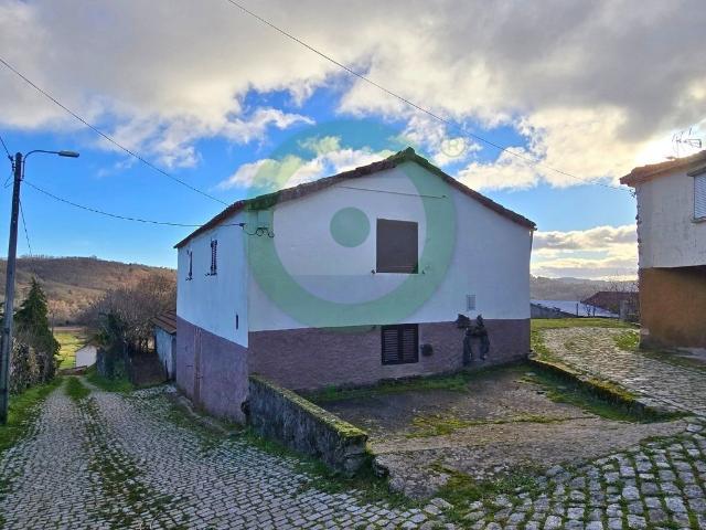 Casa venda em Edroso, Bragança