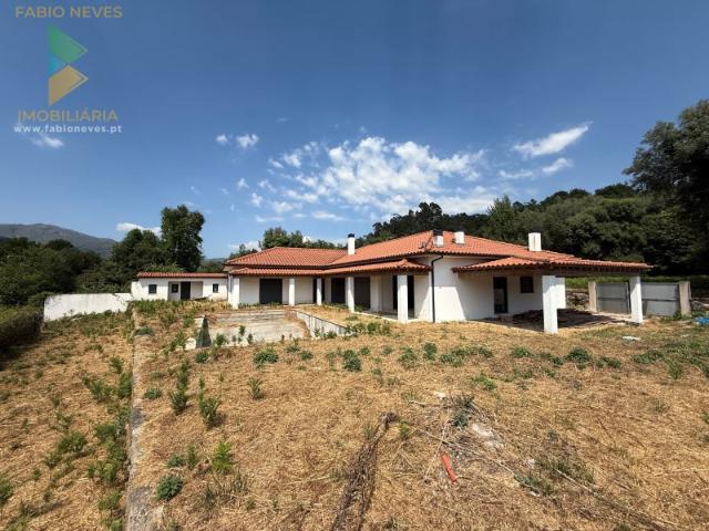 Casa venda em Junto, Grovelas São João Evangelista