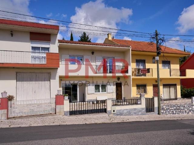 Casa venda em Vialonga, Bairro da Icesa
