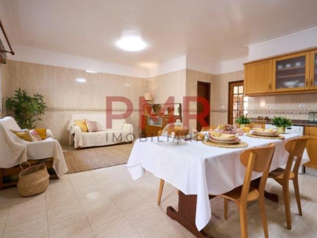 Casa venda em Vialonga, Casalinho