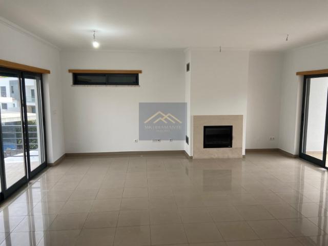 Casa venda em Quinta das Amoreiras, Almada