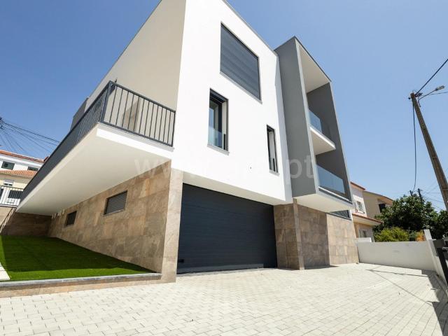 Vivenda venda em Damaia, Amadora