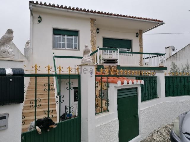 Casa venda em Pederneira, Valado Dos Frades