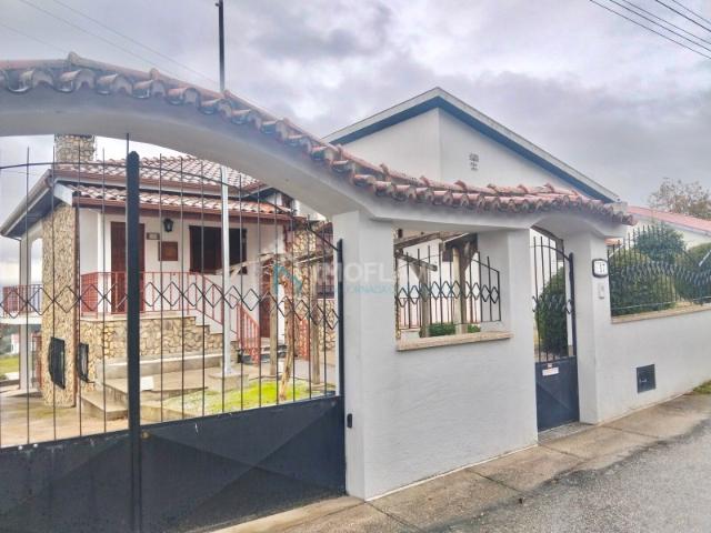 Casa venda em Cando, Chaves