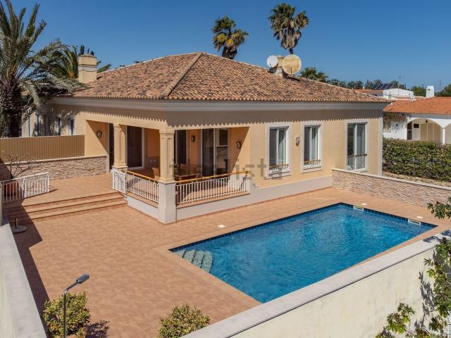 Casa venda em Albufeira e Olhos de Água, Albufeira