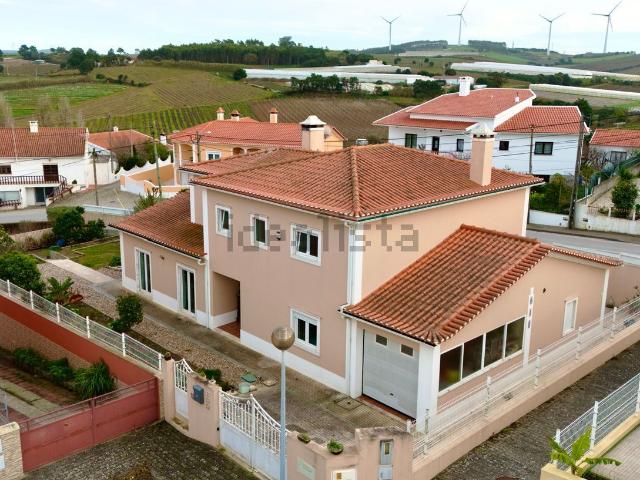 Moradia venda em Ventosa, Arneiros