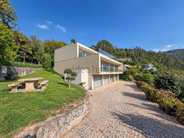 Casa venda em Ventosa e Cova, Vieira do Minho