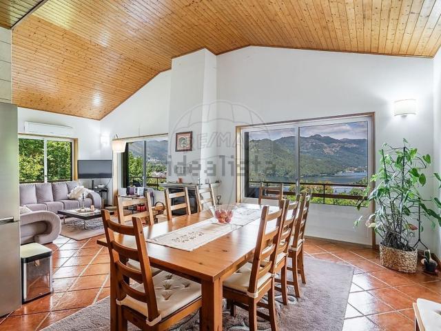 Casa venda em Revolta e Quintã, Parada Do Bouro
