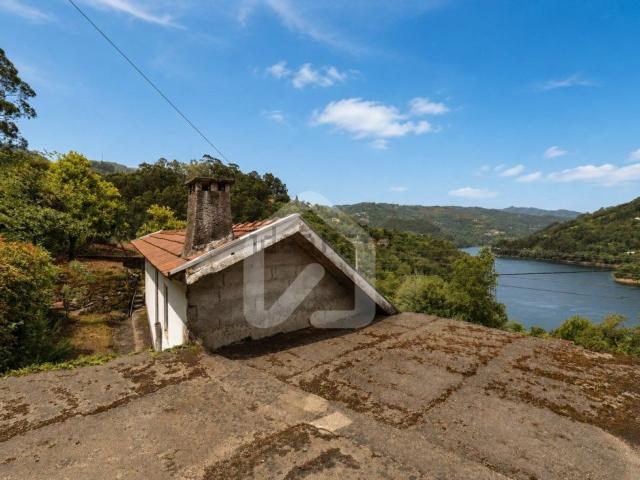 Casa venda em Parada Do Bouro, Braga