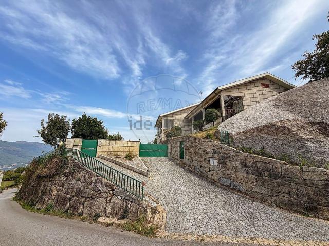 Casa venda em Ventosa e Cova, Vieira do Minho
