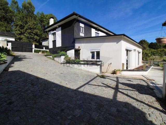 Casa venda em Verim, Friande e Ajude, Póvoa de Lanhoso