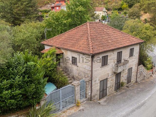 Casa venda em Azevedos, Parada Do Bouro