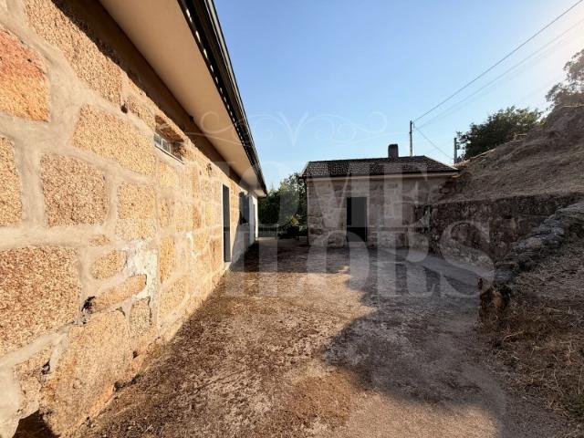 Moradia venda em Marco De Canaveses, Vila Boa de Quires