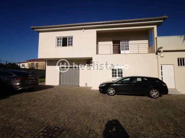 Casa alugar em Fornelos, Arcozelo