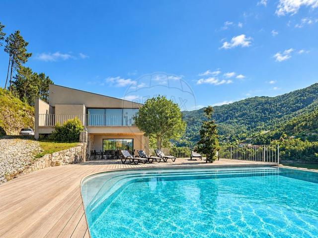 Casa venda em Pedra Bela, Terras de Bouro