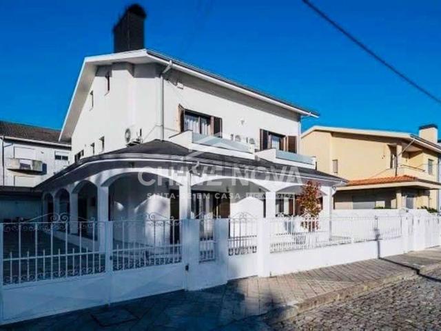 Casa venda em Vilar de Andorinho, Vila Nova de Gaia