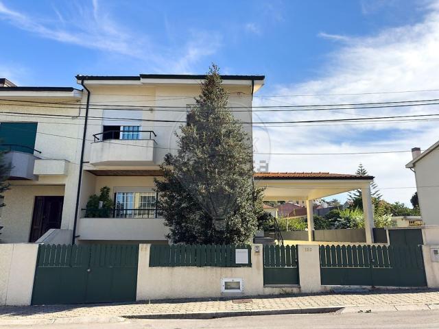 Casa venda em Vilar de Andorinho, Vila Nova de Gaia