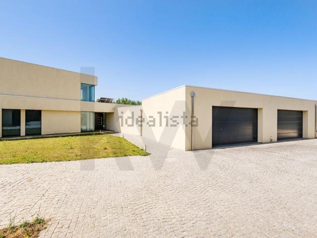 Casa venda em Vilela, Bitarães