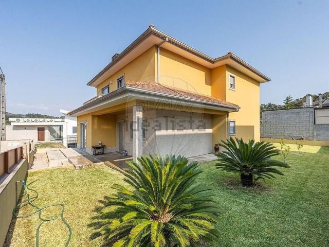 Casa venda em Póvoa De Lanhoso, Braga