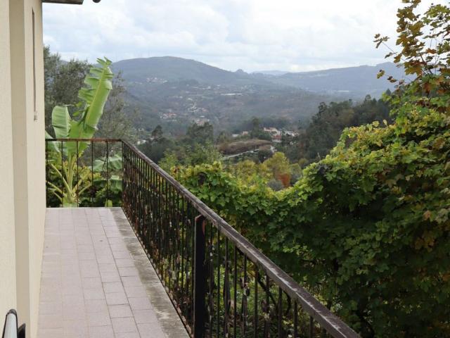 Casa venda em Urjal, Amares