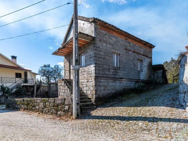 Casa venda em Chouselas, Amares