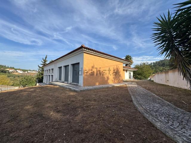 Casa venda em Alcobaça, Leiria