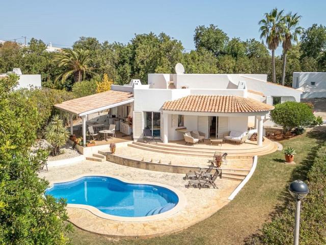 Vivenda venda em Montechoro, Albufeira