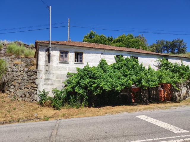 Casa venda em Minhava, Vila Real