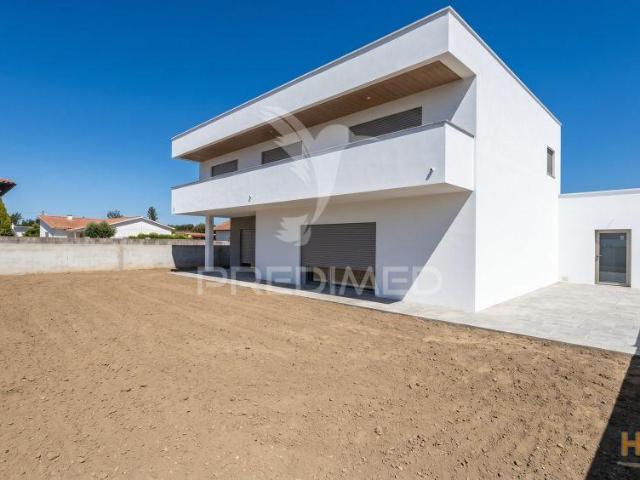 Casa venda em Batalha, Leiria