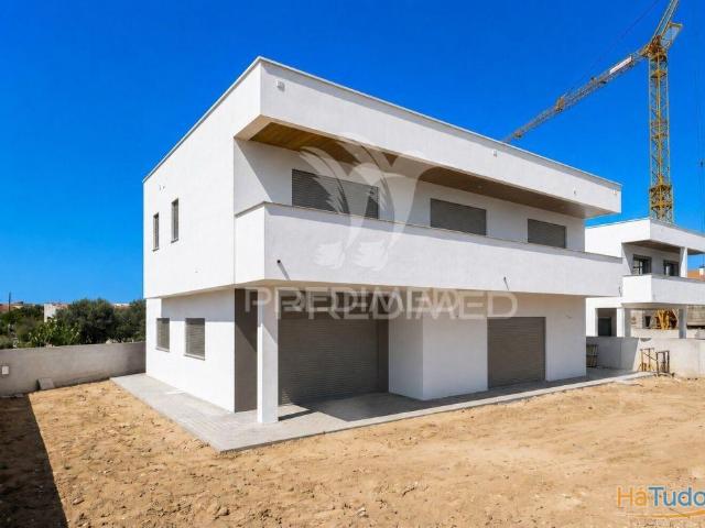 Casa venda em Batalha, Leiria