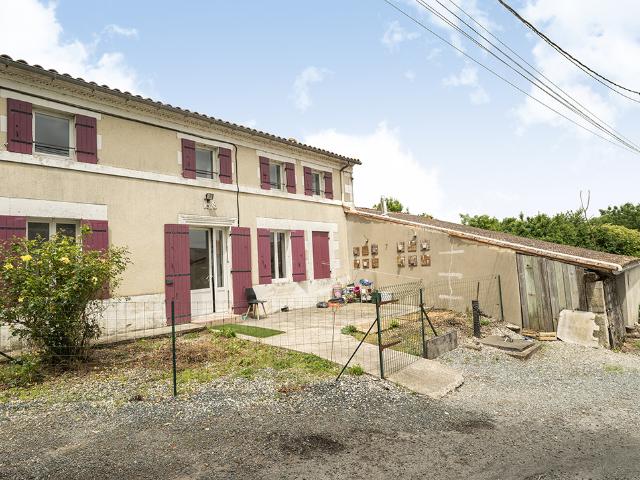 Ferme vente à Rochefort, Moragne