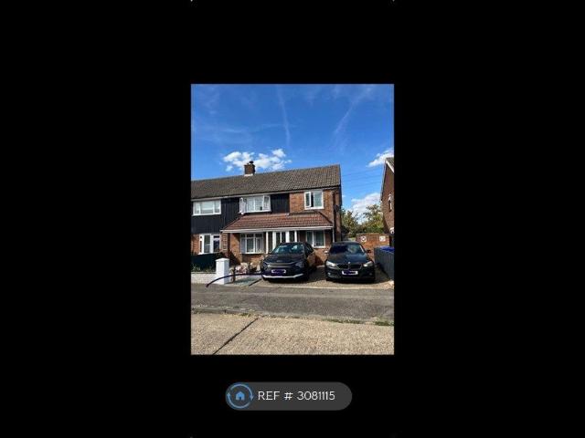 Room for rent in Chadwell St Mary, Essex