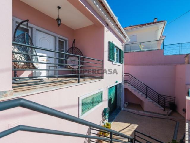 Casa venda em Bairro dos CTT, Odivelas