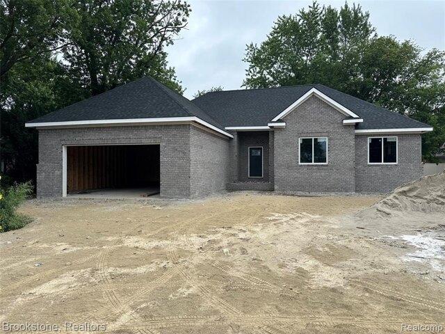 House for sale in Clinton Township
