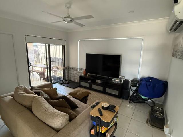 Room for rent in North Harbour, Greater Brisbane