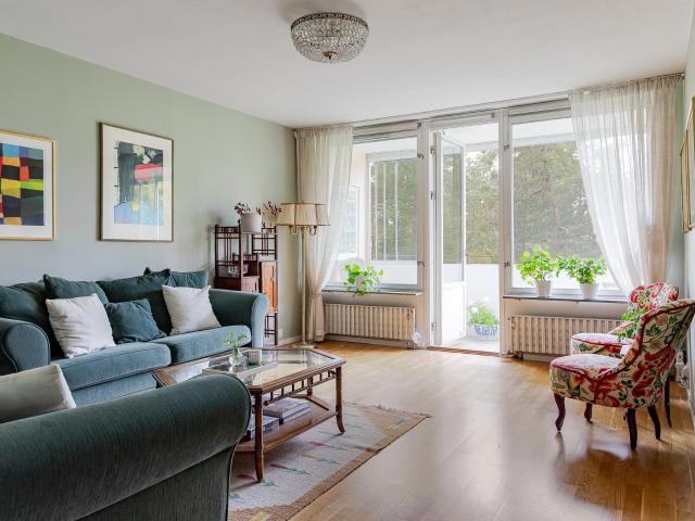 Bostad till salu i Danderyd, Stockholm