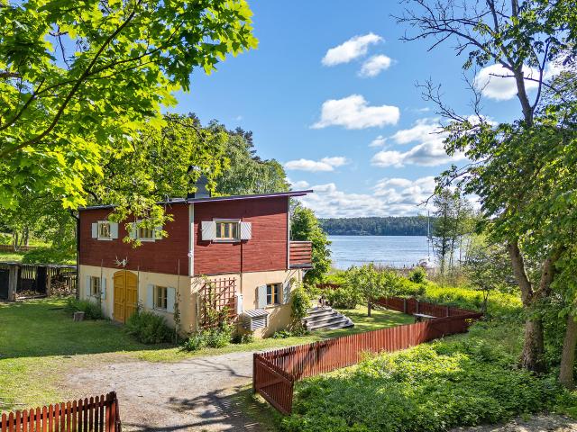 Villa till salu i Ekerö, Stockholm