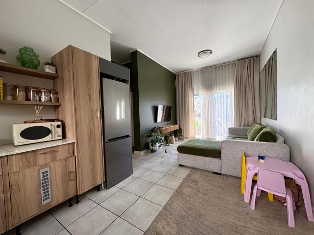 Apartment for rent in Lakeside, Sandton