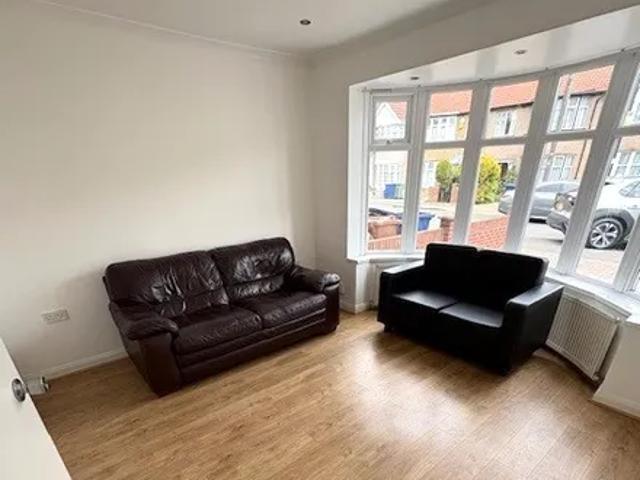 House for rent in London Borough of Ealing, Greater London